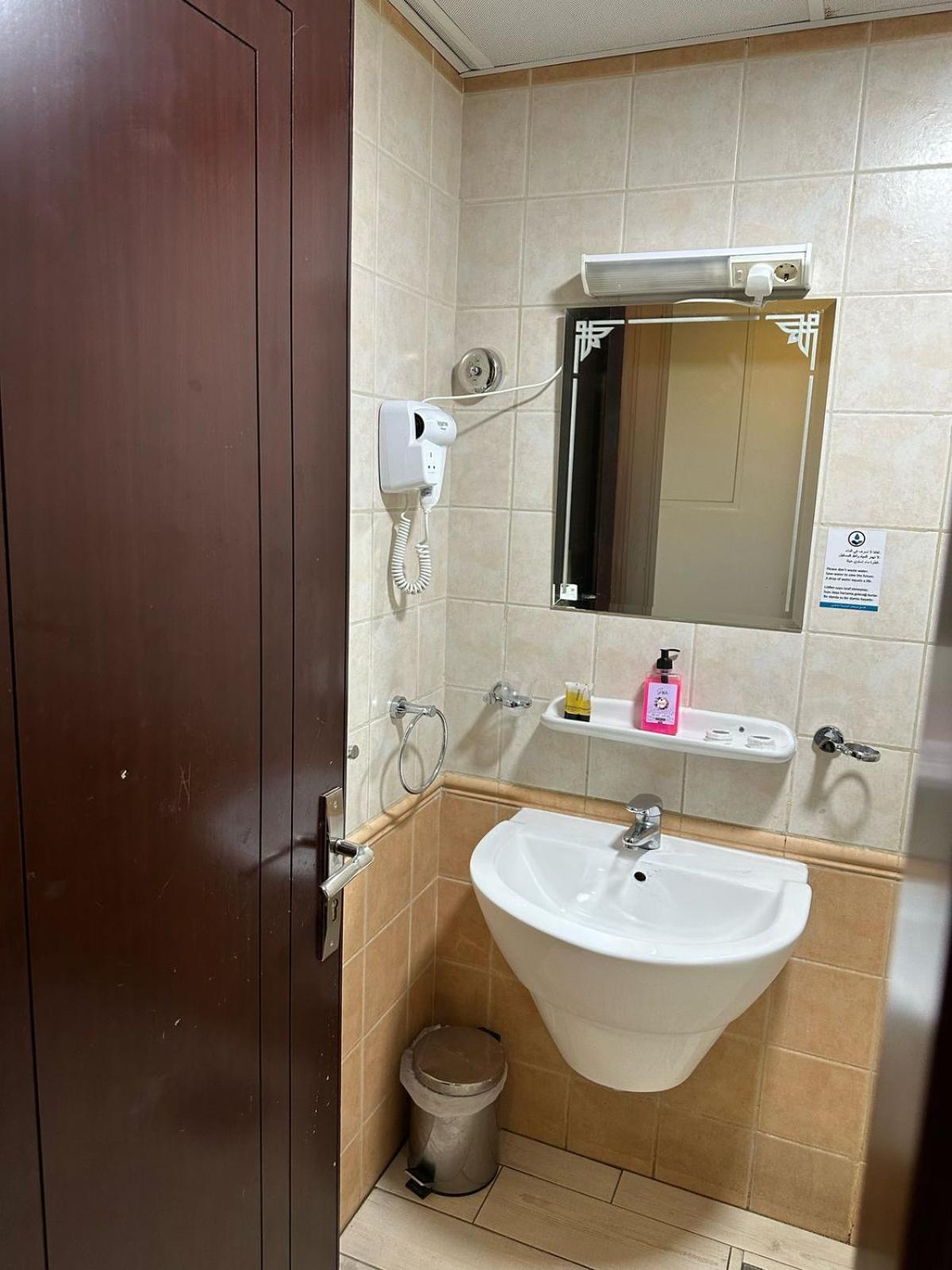 Hotel Morjan Almedina Aldhabi For Hospitality Tourism ภายนอก รูปภาพ